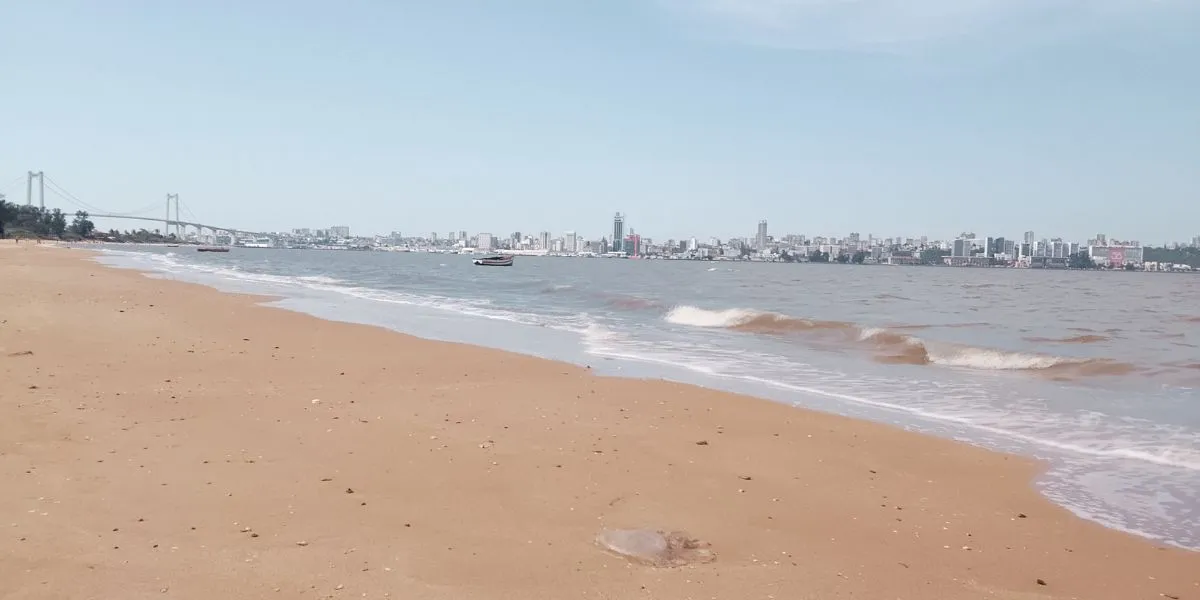 Por Que a Praia de Catembe Deve Estar na Sua Lista de Visitas