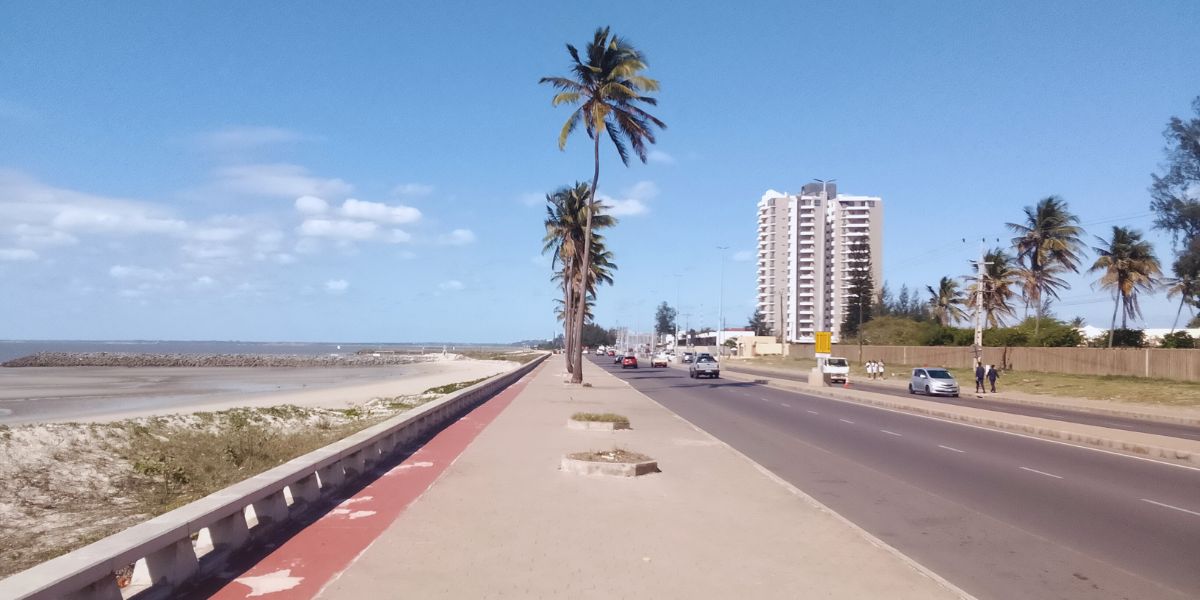 Praia da Costa do Sol Maputo: Guia Completo 2026