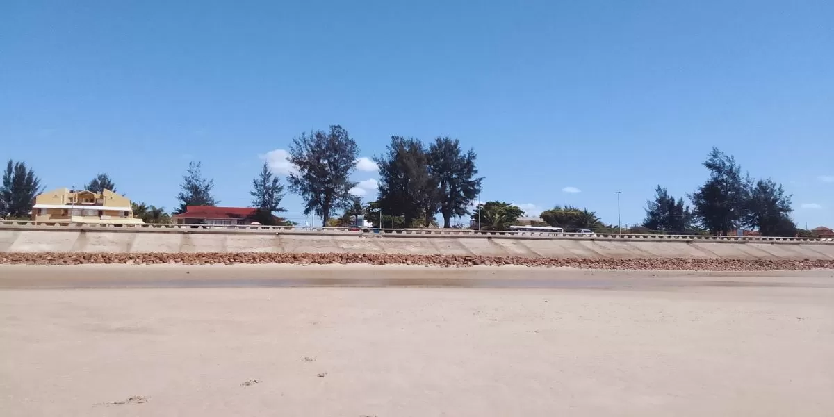 Imagem da galeria para praia-da-costa-do-sol