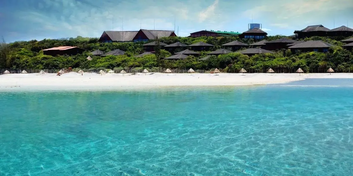 Praia Praia de Bilene em Gaza, Moçambique